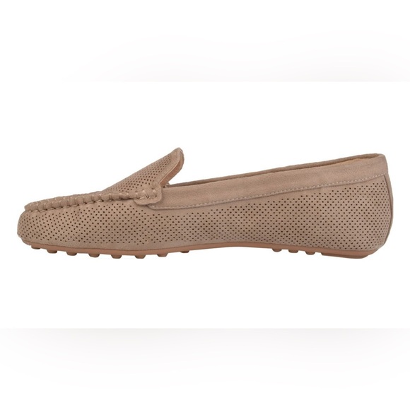 New Journee Collection Halsey Moc Toe Perforated Loafer Women’s Size: 8 - Picture 3 of 12